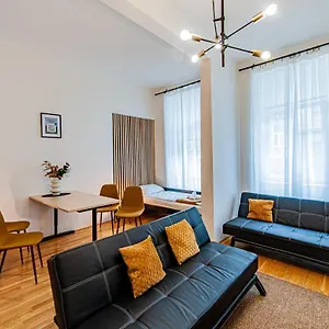 My Apartment-vienna Familyroom , Vienna Austria